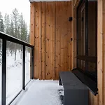 Appartement Le Lingonberry D14 Ski-in Ski-out By Aavalevi *